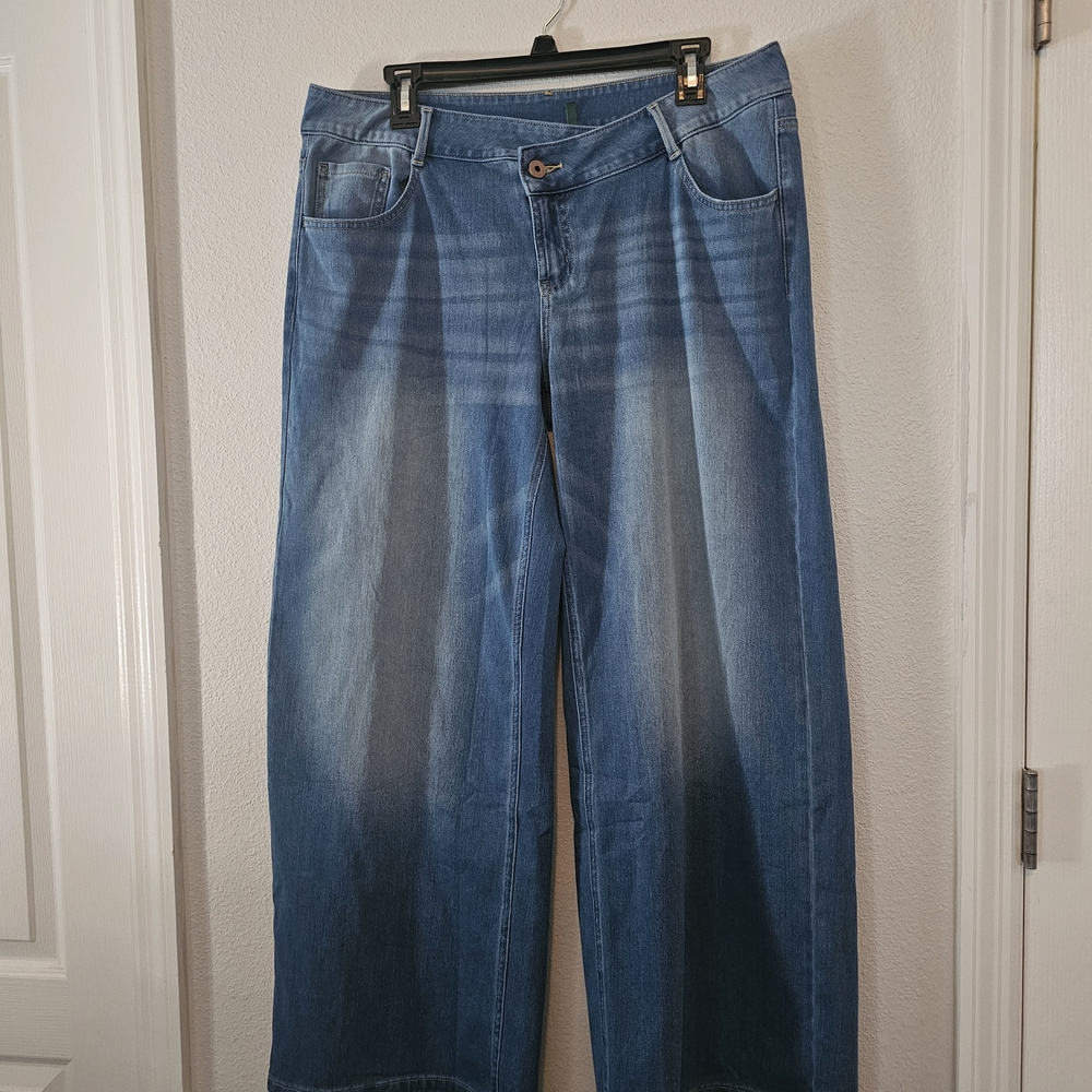 HALARA Asymmetrical Low-Rise Stretch Jeans (Brand New!)(Blue Surf)